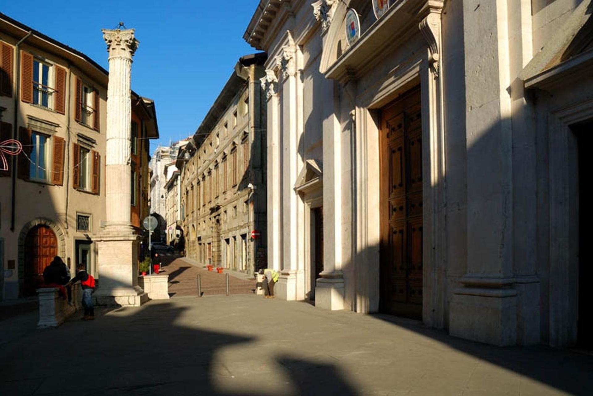 Magic Place Bergamo! Classy Apartment In The Heart Of The City Luaran gambar